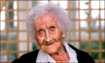 Jeanne Calment est l'humain à avoir vécu le plus longtemps. Combien de temps a-t-elle vécu ?