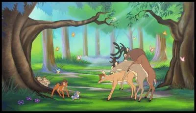 Qui est ce lapin qui contemple trois animaux bien occupés ?