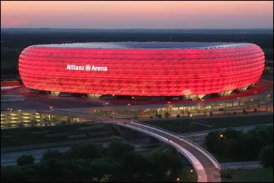 O&ugrave; est situ&eacute; le stade du FC Bayern Munich ?
