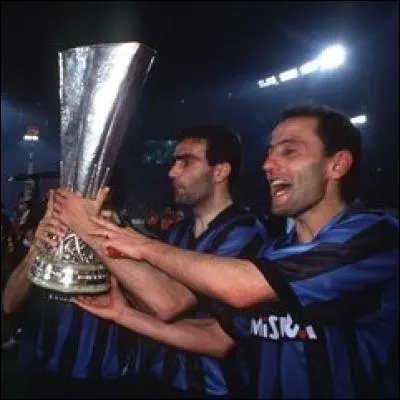 Quand le FC Bayern Munich a-t-il remport&eacute; la coupe UEFA ?