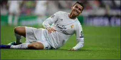 Lors de l'Euro 2016, par qui CR7 a-t-il été blessé ?