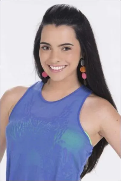 Comment s'appelle Scarlet Gruber ?