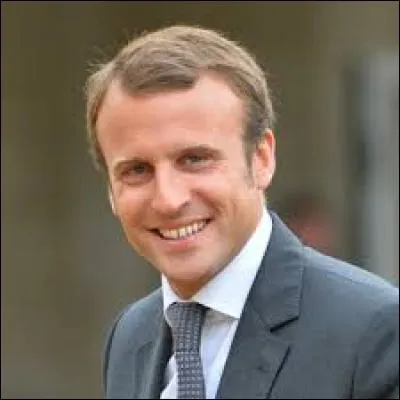 Quelles sont les initiales de cet homme politique et quelle proposition correspond à une personne ayant les mêmes ?