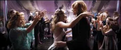 Quel membre de la famille Weasley adore Rita Skeeter ?