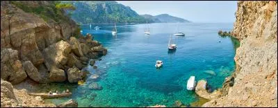 Comment appelle-t-on les habitants de l'île de Majorque, la plus grande des îles Baléares ?