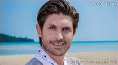 A quelle équipa appartient Laurent ?