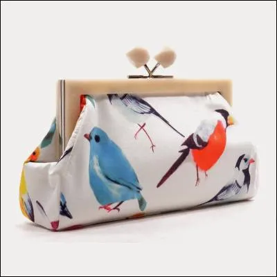 On vous a rendu la monnaie et ce n'est que plus tard que, voulant vous en servir, vous constatez que la pièce de 1 euro est en fait une ancienne pièce de 10 francs, sans valeur aujourd'hui ! Votre réaction immédiate ?