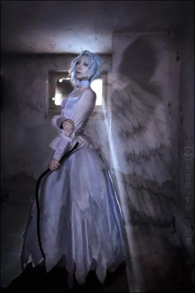 Comment s'appelle cette femme ?