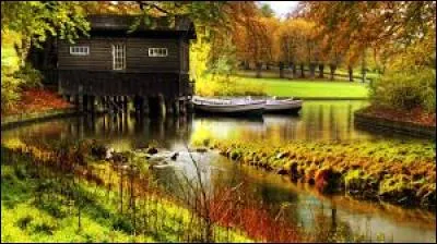 Dans l'hémisphère nord, quelle saison débute le 21 septembre ?