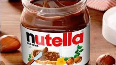 La France détient le record de consommation mondiale de Nutella en consommant ... de la production mondiale, soit 300 000 tonnes.