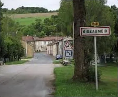 Nous sommes en Lorraine, à l'entrée de Gibeaumeix. Village du Toulois, il se situe dans le département ...