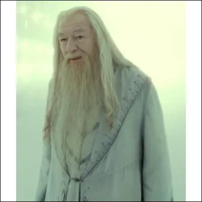 《N'ais pas pitié des morts Harry,ais plutôt pitié des vivants et par dessus tout ceux qui vivent sans amour》Dans quel volet Albus Dubledore dit-il cela ?