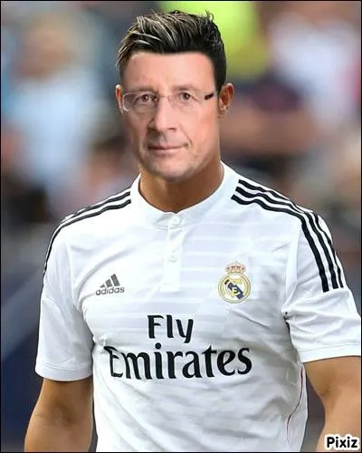 C'est un grand supporter du Real Madrid à ce que je vois. Lequel de ces grands joueurs joue dans ce club espagnol ?