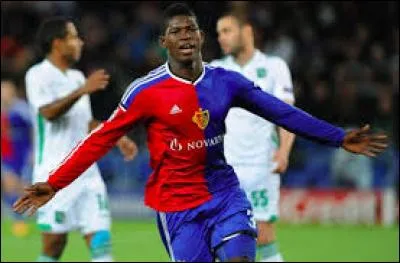 Dans quel club s'est engagé le prodige suisse Breel Embolo?