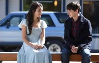 Comment s'appelle la copine d'Henry ?