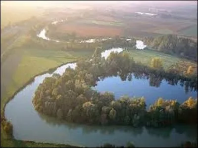 Quel département ne porte pas le nom d'une rivière ?