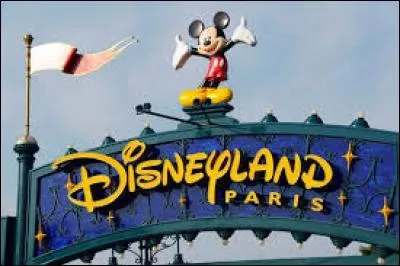 Vrai ou faux ? L'entreprise B&M a construit un coaster à Disneyland Paris.