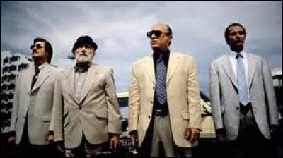 Dans "Les Portes de la gloire" qui incarne Régis Demanet, un commercial qui travaille dans une petite société de démarchage à domicile ?