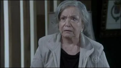 Comment s'appelle Nathalia Timberg ?