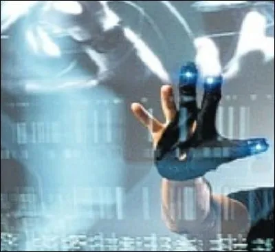 Tom Cruise se voit commettre un meurtre et essaye d'empêcher que cela arrive...