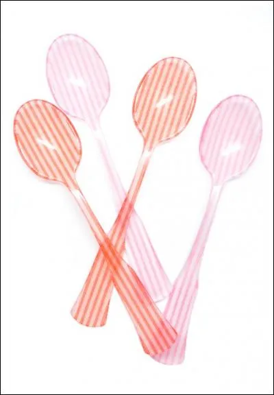 Puisque café il y a, mettons-y du sucre, et tournons la cuillère, ce dernier mot venant de... ?