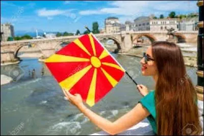 "M" comme "Macédoine". Saurez-vous trouver l'affirmation erronée concernant cette nation d'Europe ?