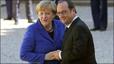 François Hollande a déclaré à la presse : "Merkel m'aide pour la construction de l'Europe ! Elle ma dit qu'Helmut est un mithomane et que quand il ment Kohl, ça sent pas la ruse ! "