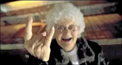 Faites voir votre glue a l'ancienne : cette vieille colle s'enflamme au contact des feux.