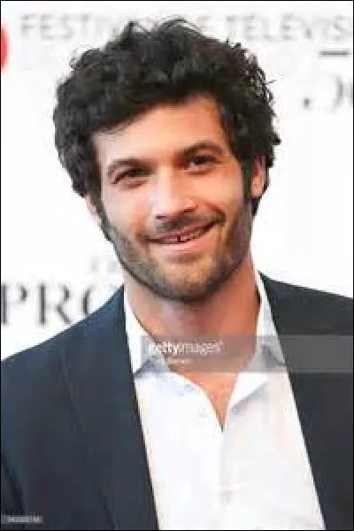 Dans quelle série phare de TF1 a joué cet acteur ?