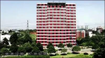 Combien de temps a-t-il fallu pour édifier le New Ark Hotel de Changsha ?