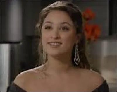 Avec qui Vanessa n'est-elle pas &agrave; son aise ?