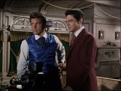 Dans "Les Mystères de l'Ouest" où habitent James West et Artemus Gordon ?