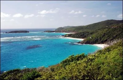 Trouvez le nom de cette petite île des Antilles rattachée à Saint-Vincent-et-les-Grenadines.