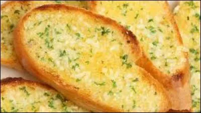 De quoi recouvre-t-on le pain à l'ail, originaire d'Amérique ?