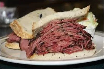 En fait, le pastrami nous vient de __.