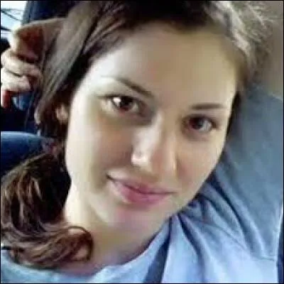 À quel âge Jasmine Richardson tuera-t-elle son frère de 8 ans ?