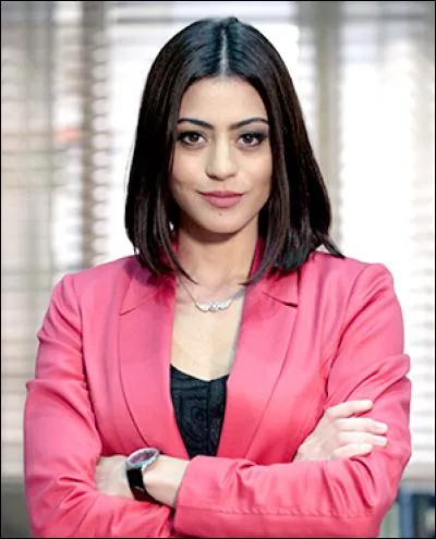 Comment s'appelle Carol Castro ?