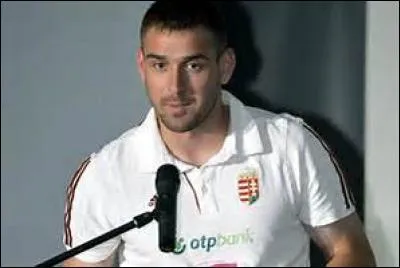 Qui est ce joueur de foot ?