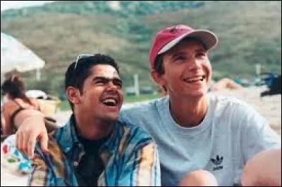 Complétez le titre de ce film, sorti en 1999, avec Jamel Debbouze et Lorànt Deutsch : "Le Ciel, les Oiseaux et...".