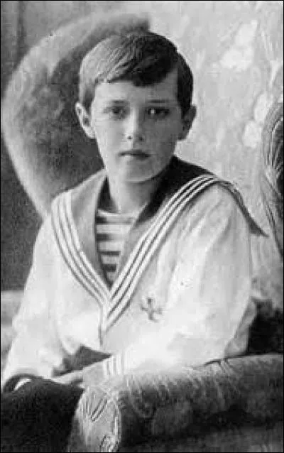 Comment s'appelle le petit frère des Grandes-duchesses ?