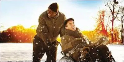En quelle ann&eacute;e est sorti le c&eacute;l&egrave;bre film "Intouchables" ?