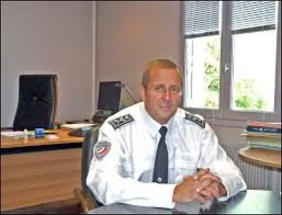 En France, quel est le grade le plus élevé parmi les trois proposés ?