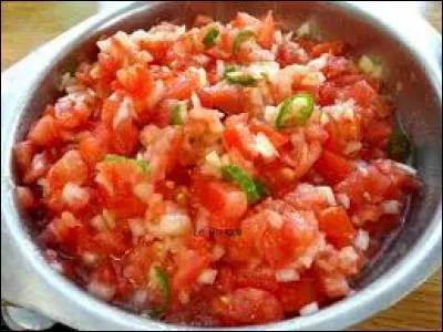 De quelles iles est originaire l'accompagnement épicé nommé "rougail" ?