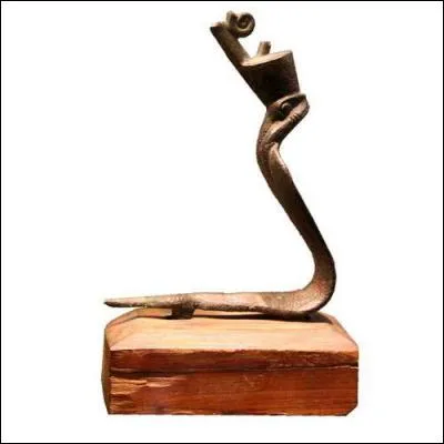 Je suis la déesse protectrice de la Basse-Egypte. Qui suis-je ?