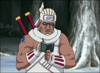 Que fait Bee lors des réunions de guerres à Kumo ?