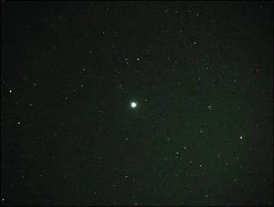 Laquelle de ces étoiles est la plus brillante de la constellation du Serpentaire (constellation également connue sous le nom d'Ophiuchus) ?