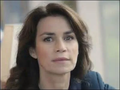 Qui a eu un coup de foudre pour Laura ?