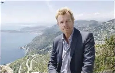 Après Bordeaux, dans quelle grande ville française enquêtent Martin et son équipe ?