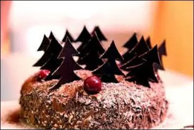 Quel fruit entre dans la composition du gâteau "Forêt Noire" ?