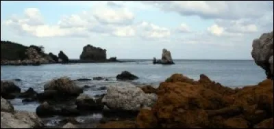 Dans quel pays se situe le village de Khrysokhou (Χρυσοχού) ?